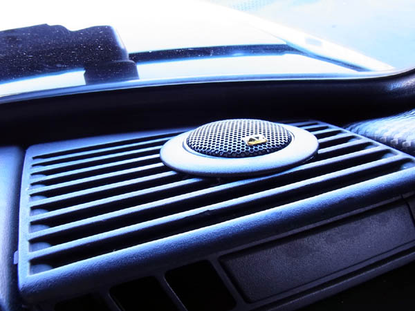 VW Golf Mk2 - Speakers