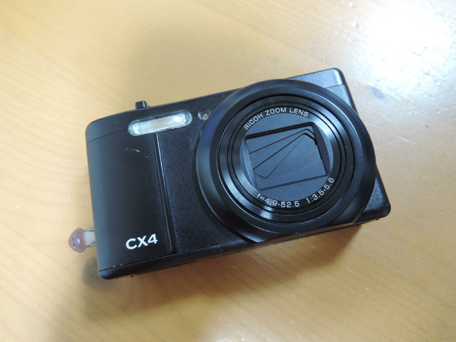 コンパクトカメラ RICOH コンデジ CX4