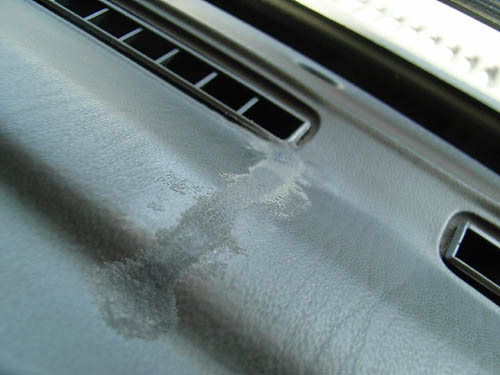 Repair cracks on the dashboard - My Volkswagen Mk2 Golf, www.vwgolf-mk2.com -