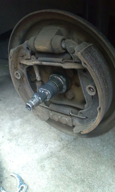 Rear Drums, wheel bearings and Brake shoes for Volkswagen GOLF MK2