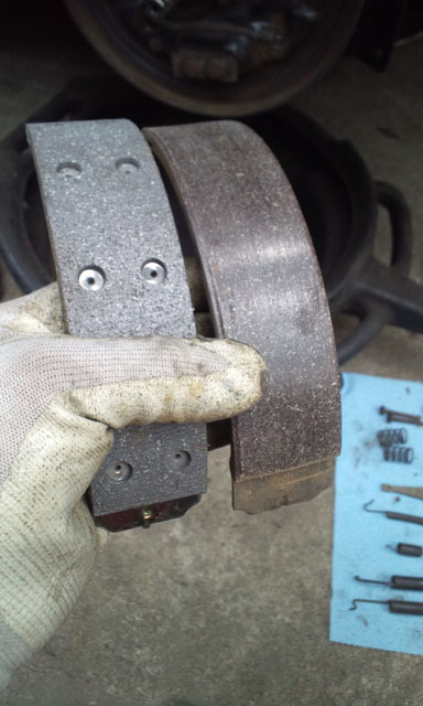 Rear Drums, wheel bearings and Brake shoes for Volkswagen GOLF MK2
