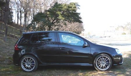 mongomusan's VW Golf MkV R32